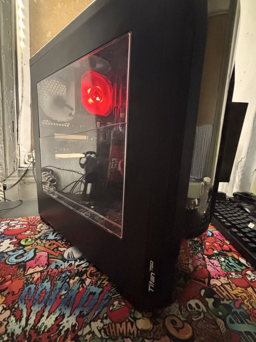 Se vinde PC + Monitor + Tastatura + mouse