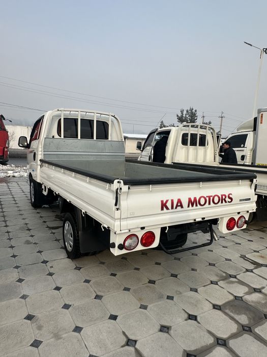 KIA BONGO 1ton GLS Full pazitsia sariq salon