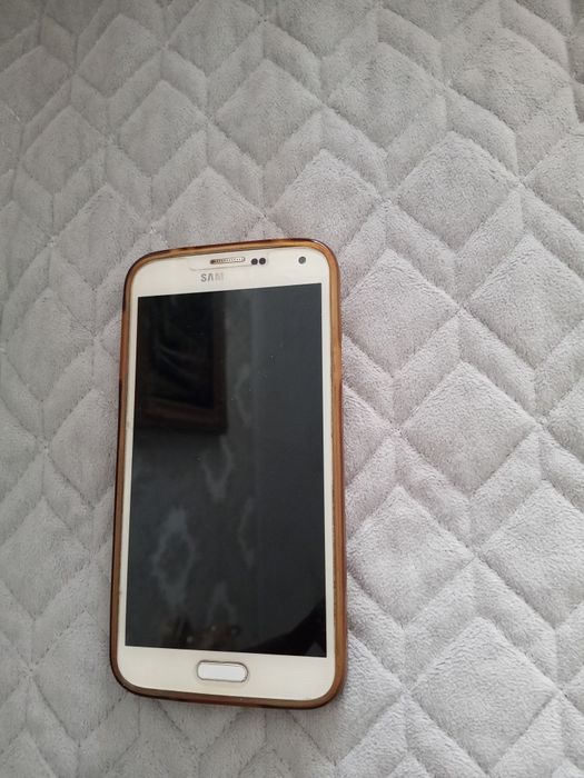 Продам б/у телефон