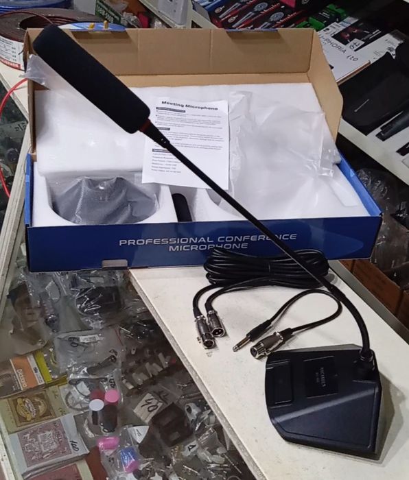 Mikrofon nastolniy sotiladi