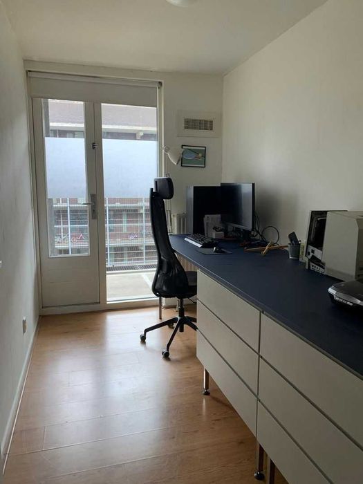 Дава се под наем Двустаен апартамент в София, Център - 55 кв.м за 408 € - Снимка #2