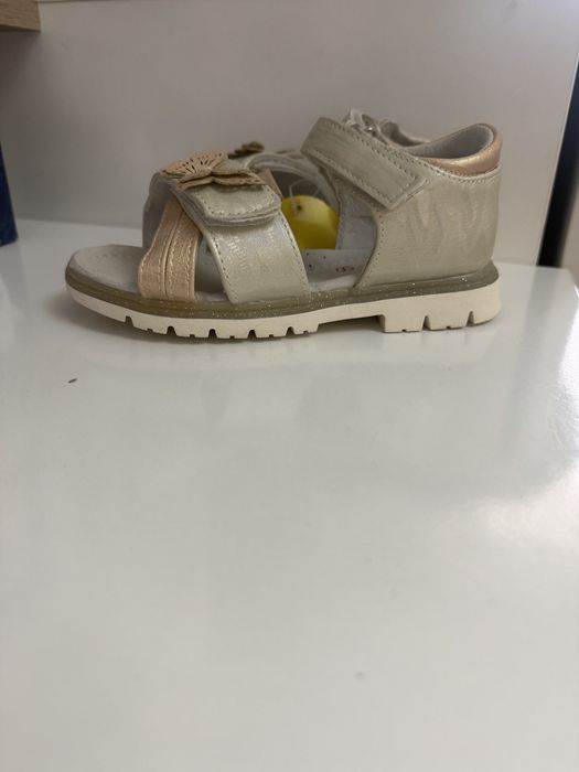 Босоножки детские