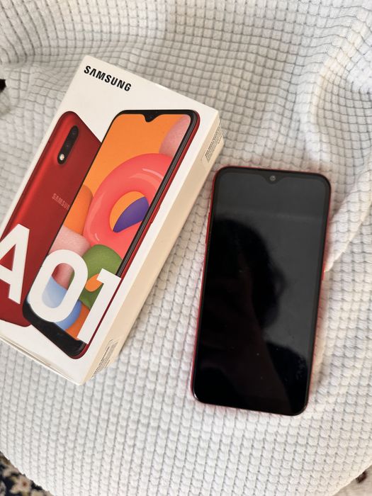 Продам телефон самсунг А01