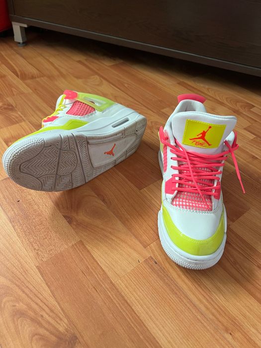 Air Jordan 4 white lemon pink