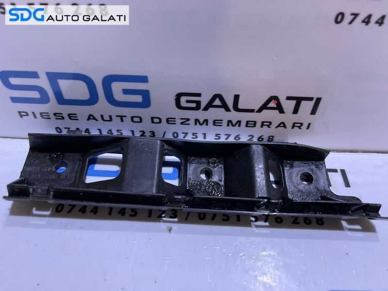 Suport Ghidaj Culisant Dreapta Aripa Spoiler Bara Fata VW Passat B6 2005 - 2010 Cod 3C0807184