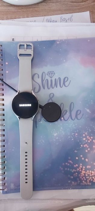 Смарт часовник samsung galaxy watch 4