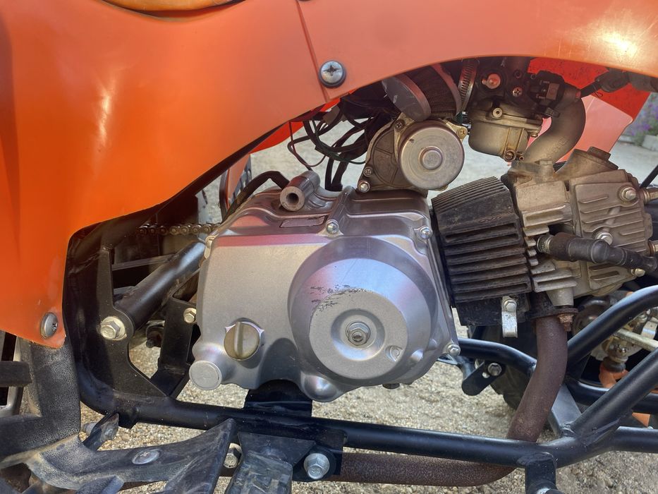 Vând atv de 125cc