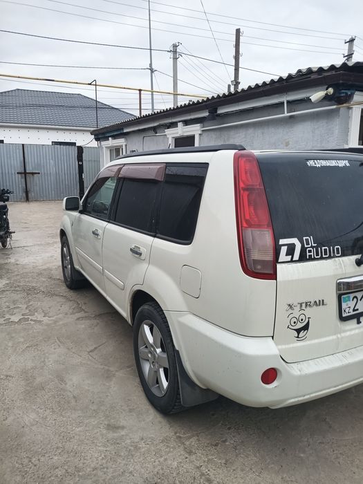 Ниссан x-trail 2005 год