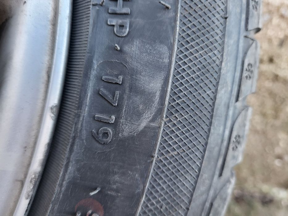 Гуми с джанти 16ки Мерцедес