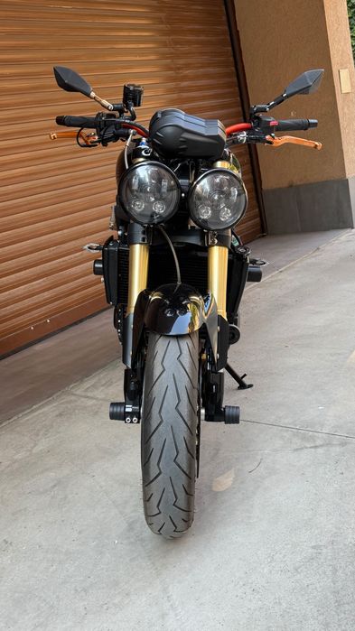 Triumph speed triple 1050 custom