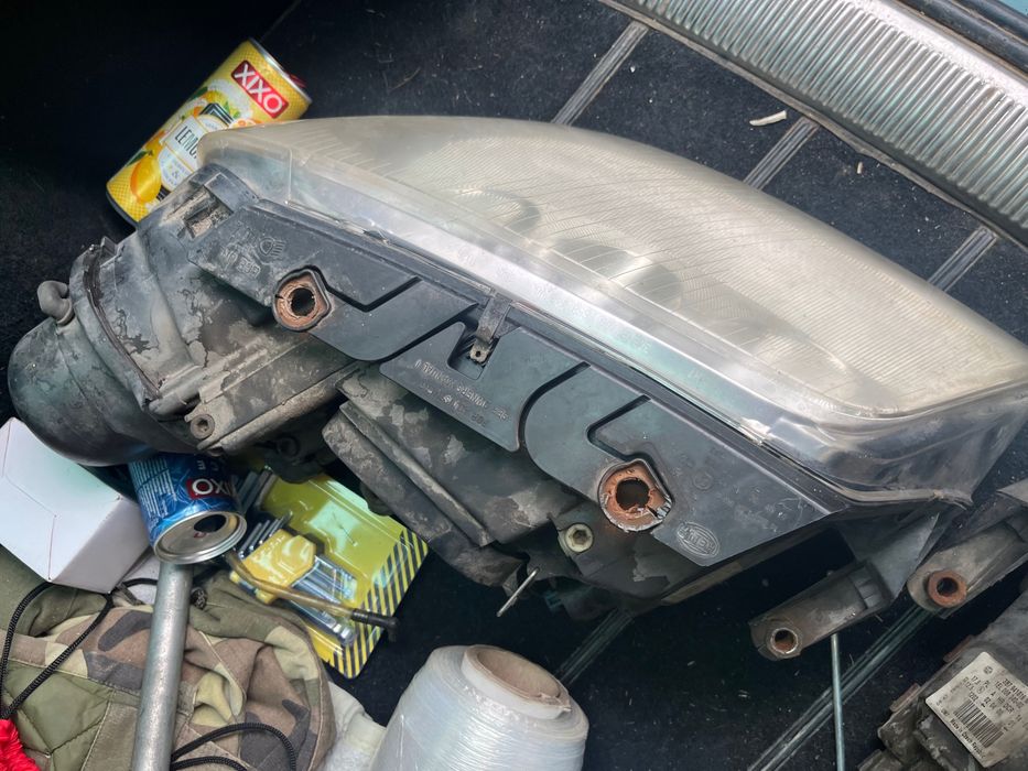 Оригинален фар за passat b5.5 4motion