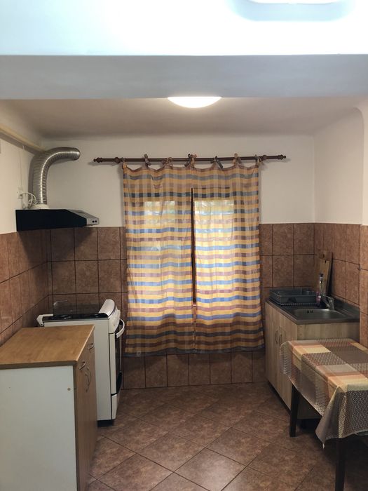 Închiriez casă în Focșani