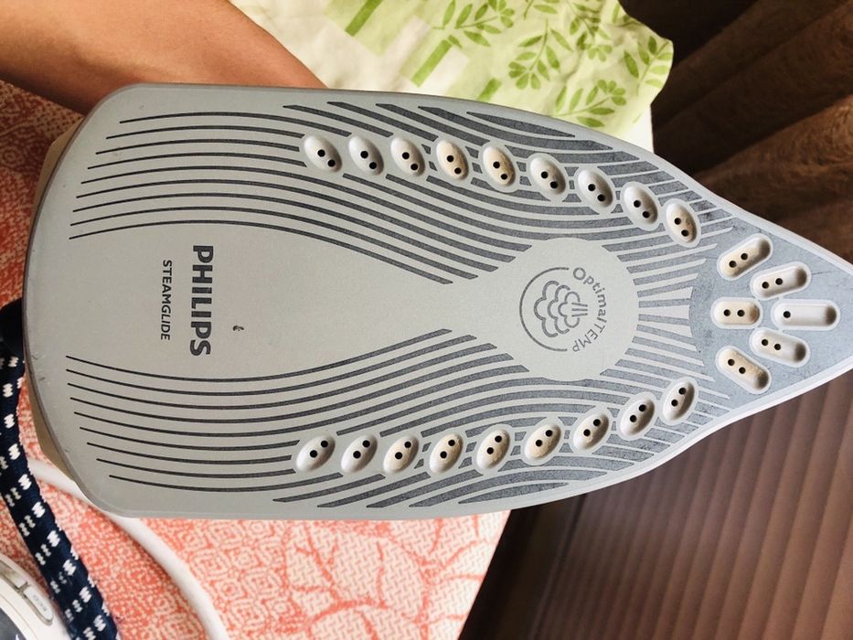 Продам утюг philips