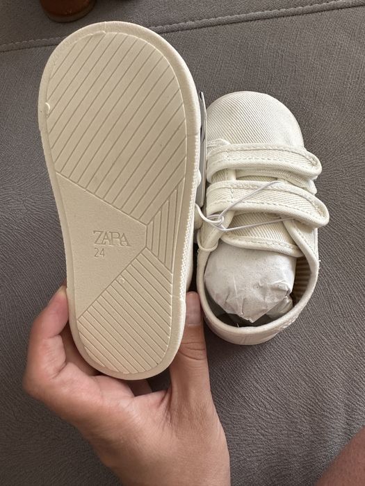 Чисто нови детски гуменки на Зара