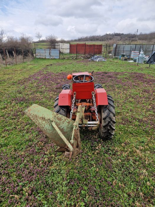Tractoras articulat Valpadana