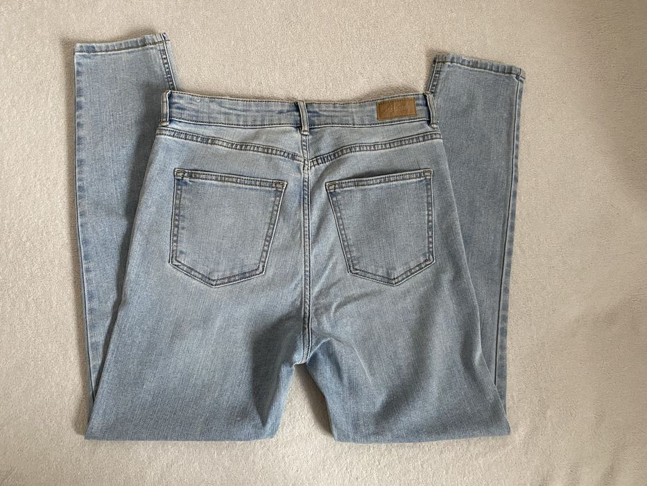 Дамски тесни дънки