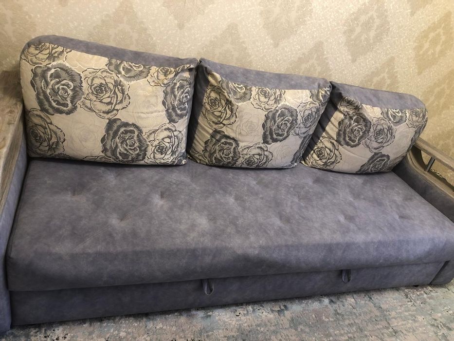 Продам диван тахта и шифоньер