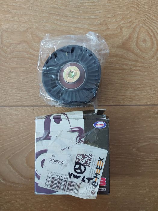 Ролик обводной санг ионг ,мерседес