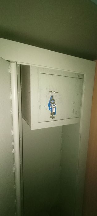 Сейф металический