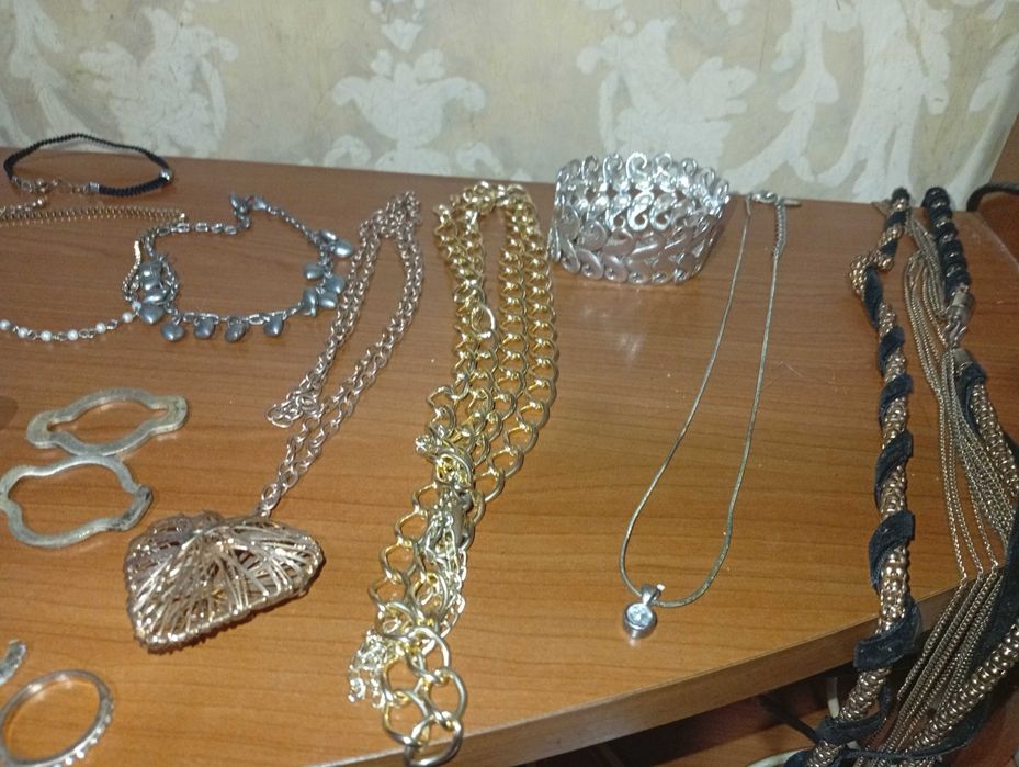 bijuteri gablonturii