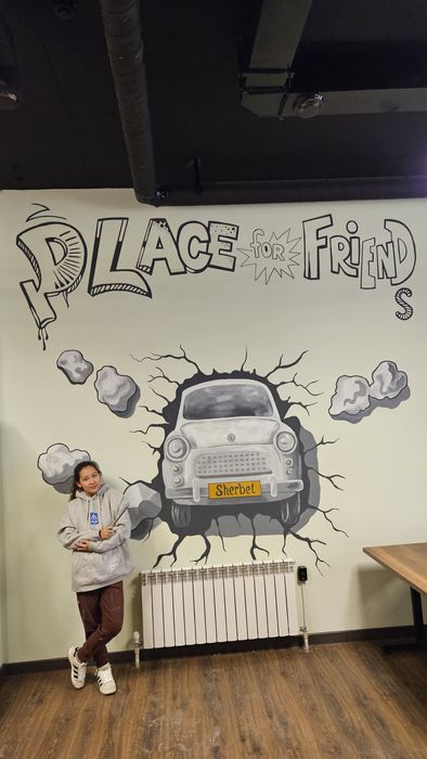 Роспись стен. Художник.