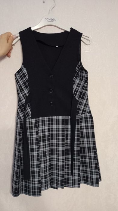 Продам школьную форму