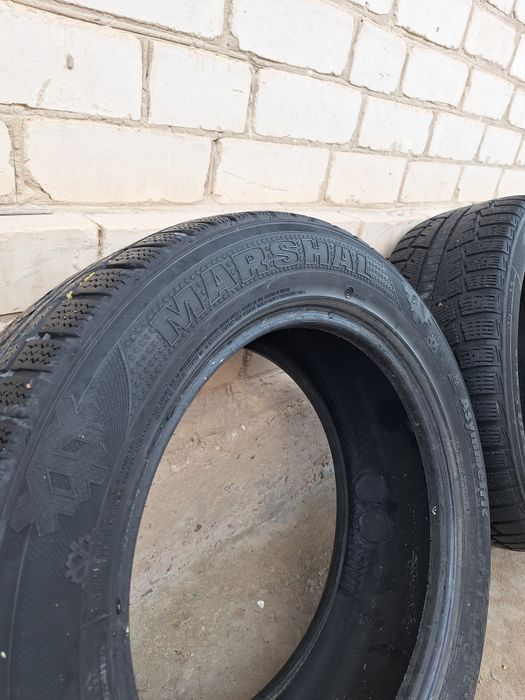 Шины 235 55 R18..