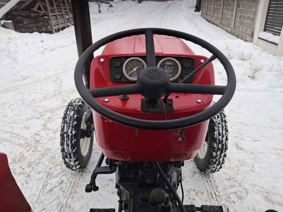 OCAZIE Vand tractor Universal 445