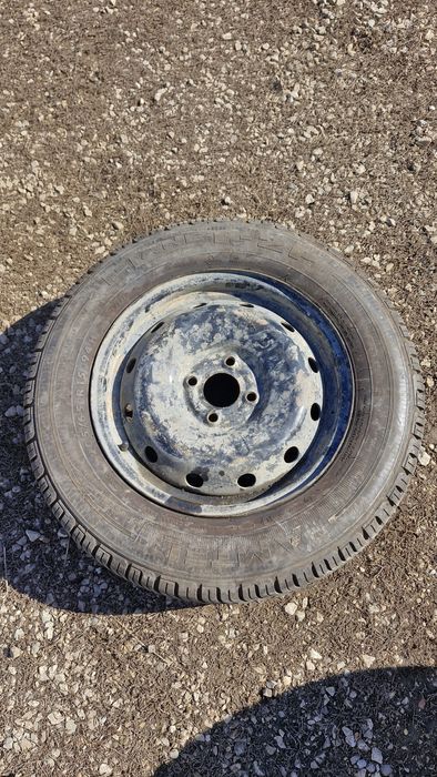 Продам запаски и шины