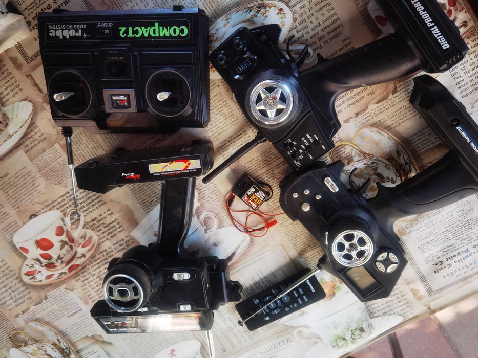 Telecomenzi radio,cristale,frecventmetru