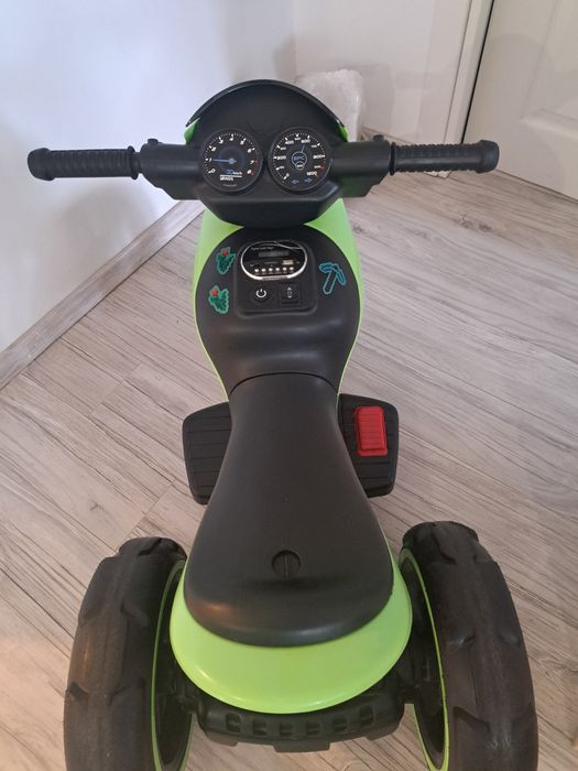 Motocicleta de politie 198A Baby Mix verde