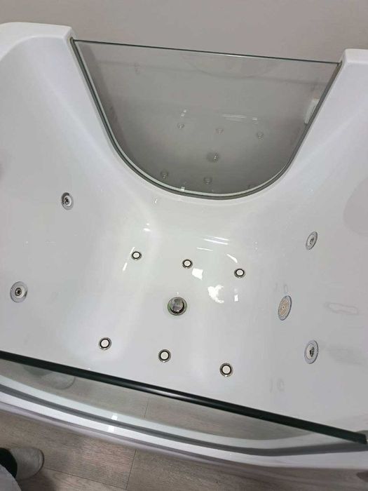 Гидромассажная ванна для детей и взрослых.