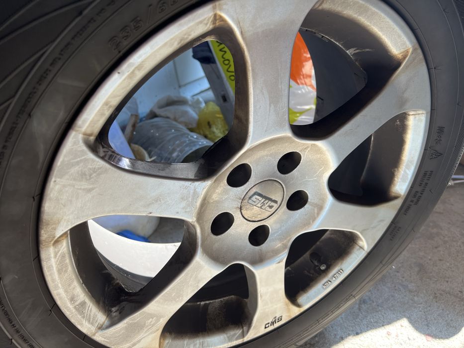 Bridgestone & Pirelli 235/60/17