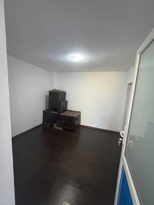 Casa renovata in Ghirdoveni Dambovita curte 470m2 direct proprietar