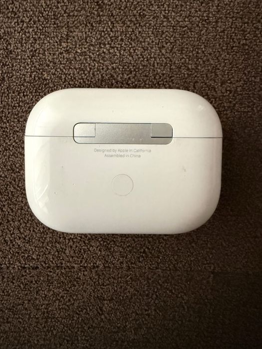 Apple Airpods Pro (1st Gen) с безжично MagSafe зареждане