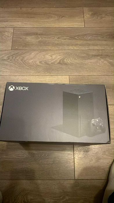 Продавам Xbox Series s 1 tb SSD
