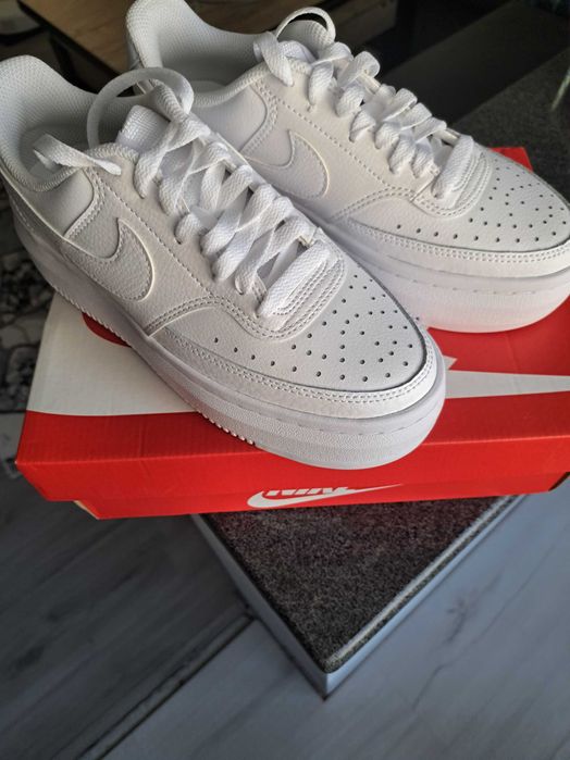 Нови маратонки Nike