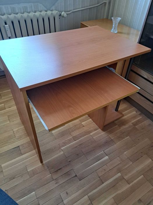 бюро за компютър