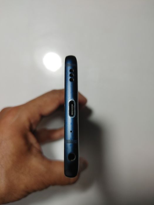 LG Q9 One телефон от компании LG.