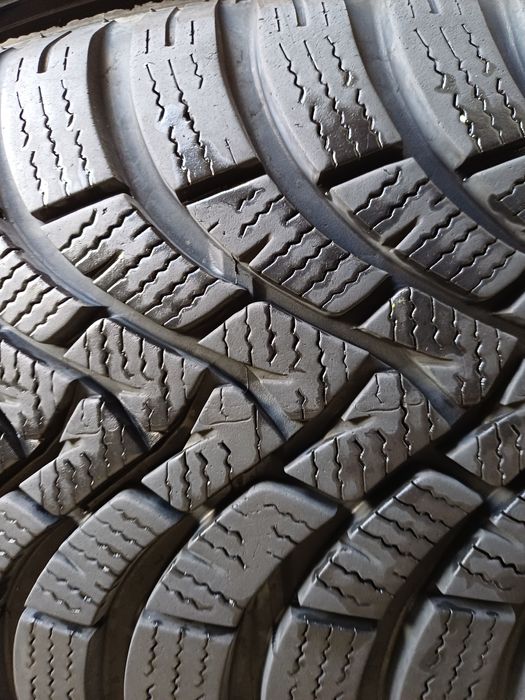 Гуми 245/65/17 Фалкен