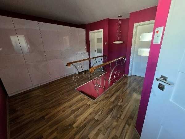 Дава се под наем Тристаен апартамент в Варна, Лятно кино Тракия - 150 кв.м за 648.21 € - Снимка #10