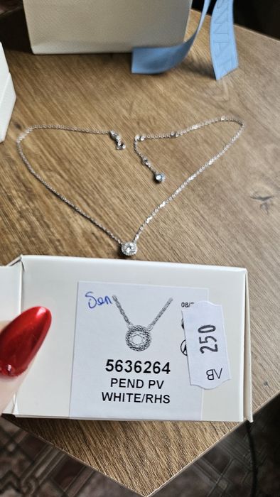 Стилно колие Swarovski