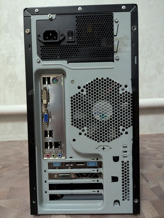 Компьютер игровой(+ подарок)