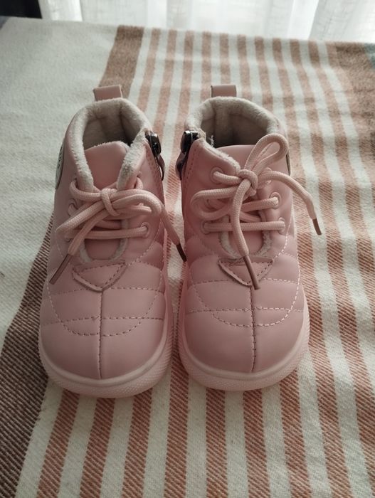 Продам ботиночки