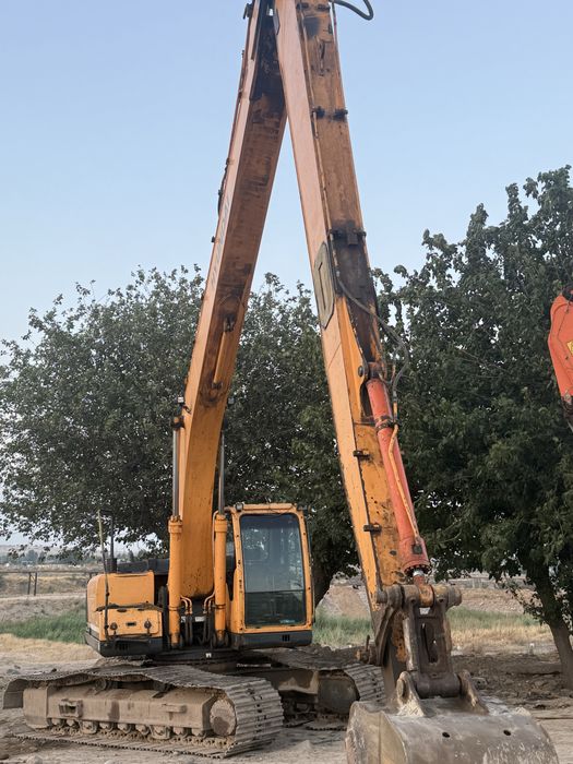 Продаётся эксковатор Hyundai Robex 220 LC - 9S (стрела - 16 метр)