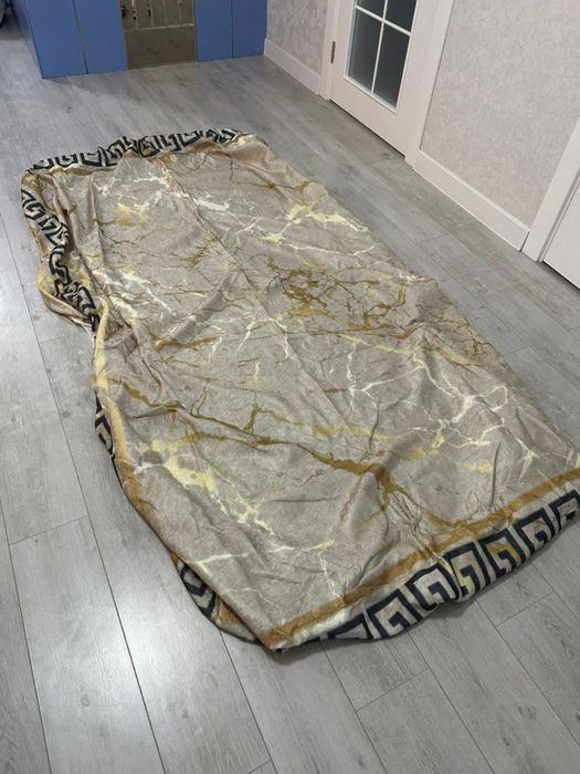 Чехол на ковер продам