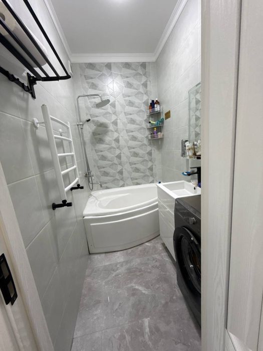 Сотлади!!!  Яшнабод жк иззат 3/3/8. 90м2