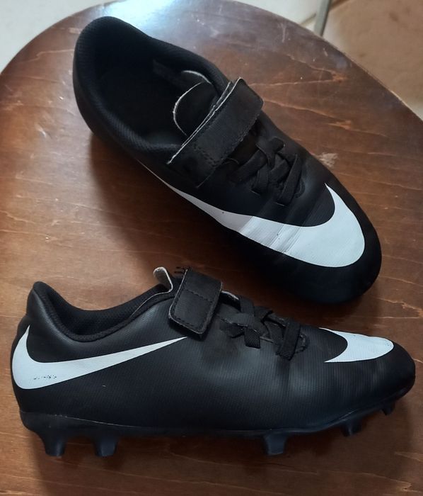 Adidasi fotbal Nike