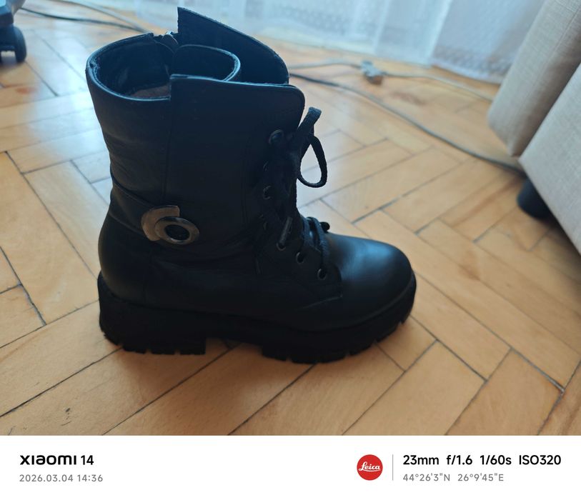 Vând gete stare foarte buna piele