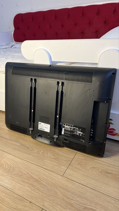 Телевизор Samsung 32” LED — отличное состояние